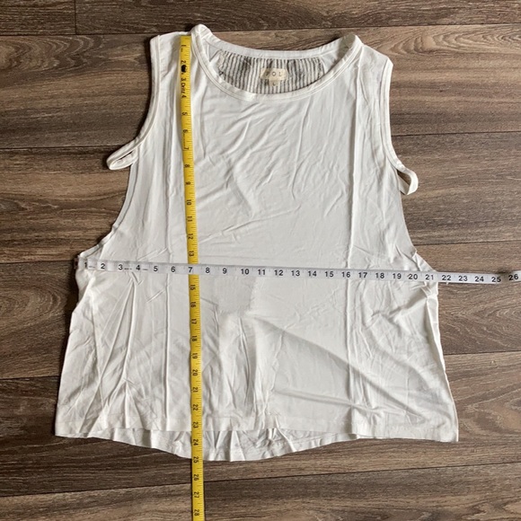 Last One NWT POL White Cut Out  T-Shirt Top Small - Picture 6 of 7